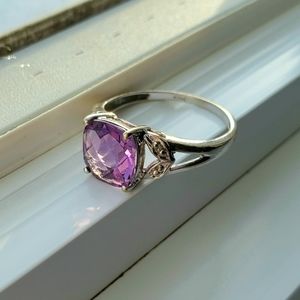 Women's ring